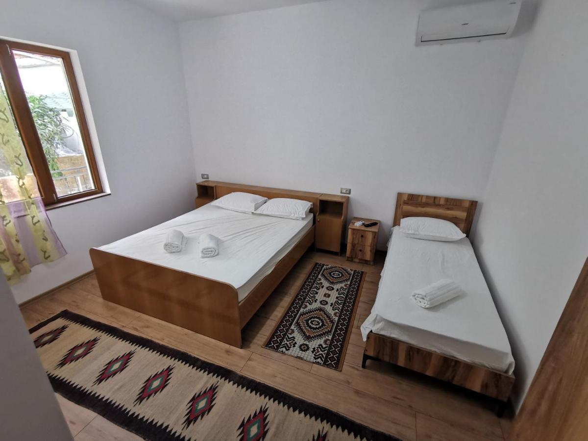 Bujtina Valgent Bed & Breakfast Berat Ngoại thất bức ảnh