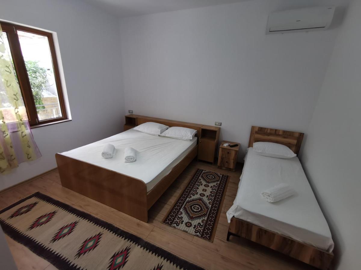 Bujtina Valgent Bed & Breakfast Berat Ngoại thất bức ảnh