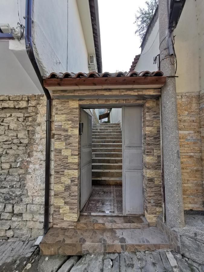 Bujtina Valgent Bed & Breakfast Berat Ngoại thất bức ảnh